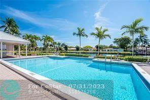 Foto del edificio - 150 Cypress Club Dr
