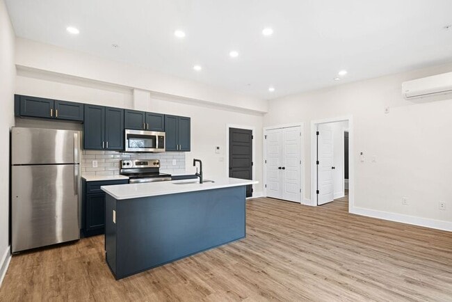 Building Photo - 6832 Ridge Ave