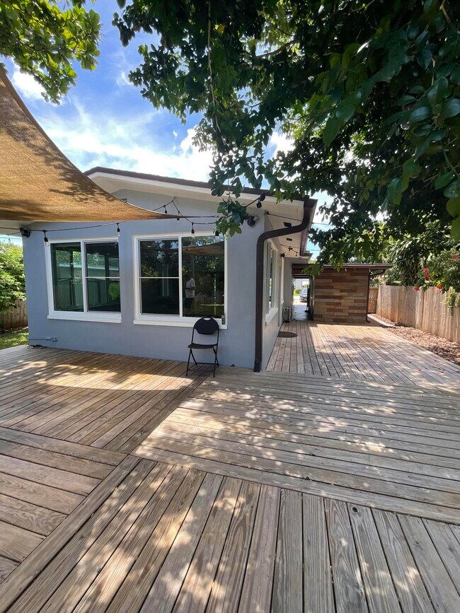 Building Photo - 1224 NE 1st Avenue  Fort Lauderdale Fl 33304