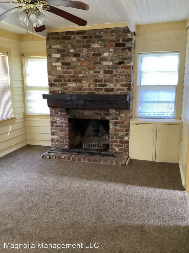 Foto del edificio - 4 br, 2 bath House - 114 Forest Ave.