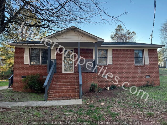 Primary Photo - 1715 Academy St Newberry, SC 29108