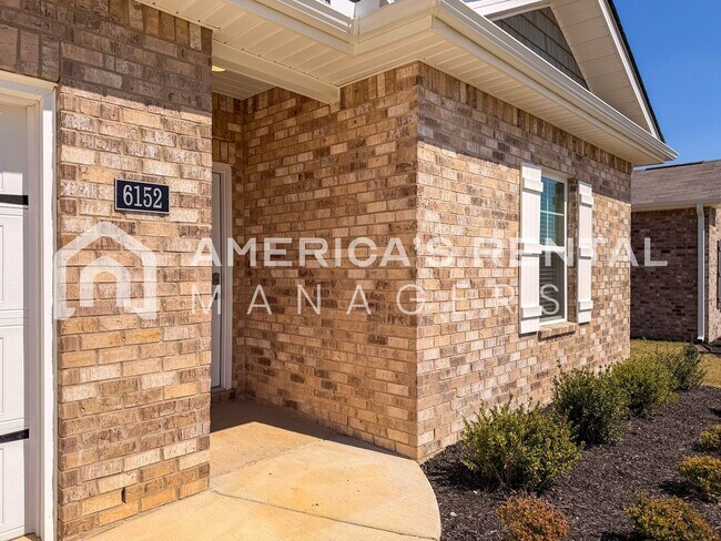 Foto del edificio - New Construction Home for Rent in Owens Cross Roads, AL!