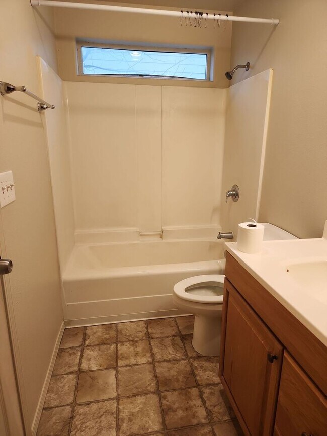 Foto del edificio - 3 bed 2 bath w/ garage in Ephrata