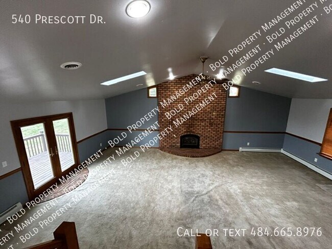 Foto del edificio - 540 Prescott Dr