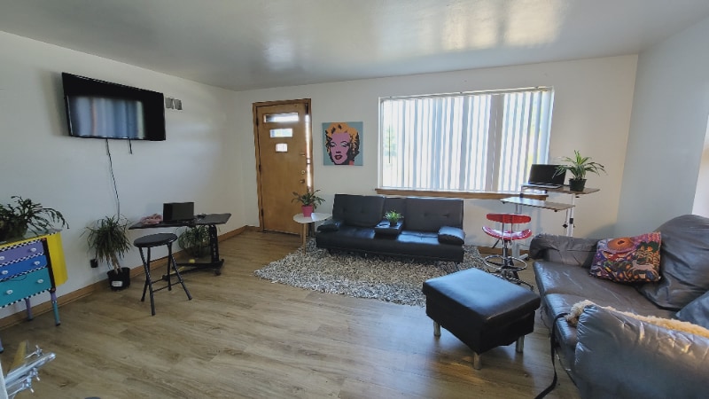 Foto principal - 3411 S Howell Ave