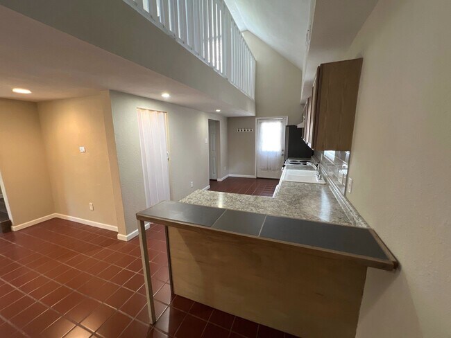 Foto del edificio - 627 E 14th St