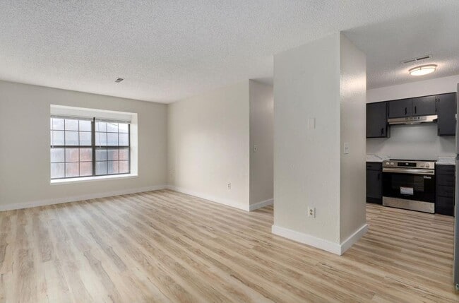 Foto del edificio - 1221 S Park Ave