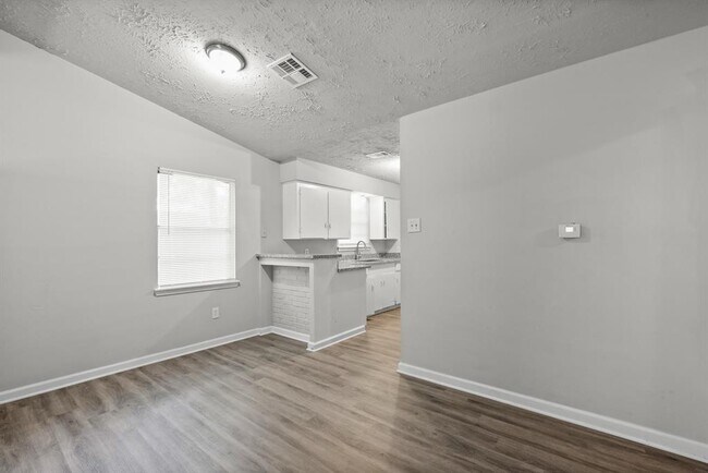 Building Photo - 11207 Lera St