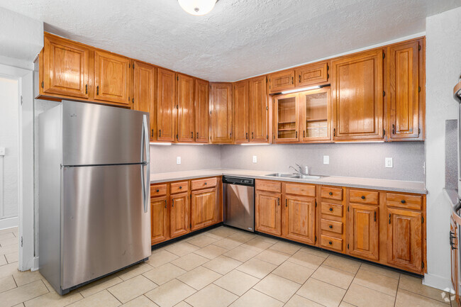 Old Post Quadrangle Home - Kitchen - Fort Sill On Post Housing