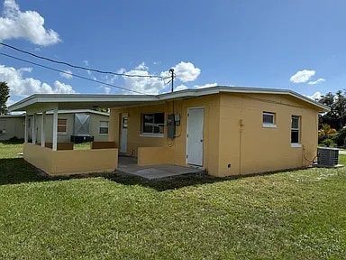 Building Photo - 3388 Croton Terrace