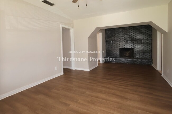 Building Photo - 789 Gardenia Ln