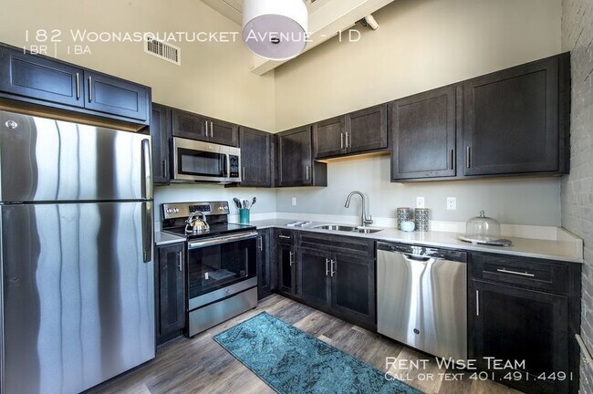 Foto del edificio - 182 Woonasquatucket Ave