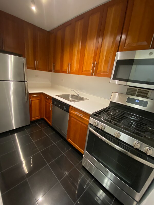 Foto del edificio - 888 8th Ave