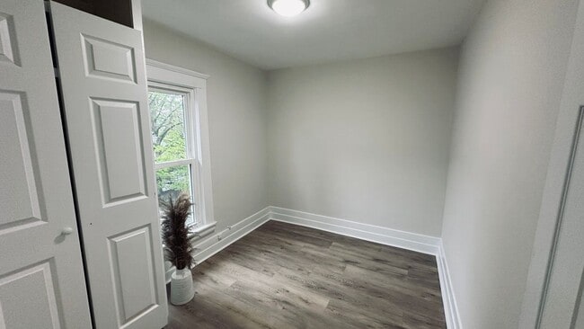 Building Photo - 7 Havens Ave