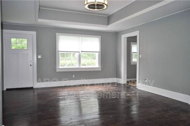 Building Photo - 354 Hamilton E Holmes Dr NW