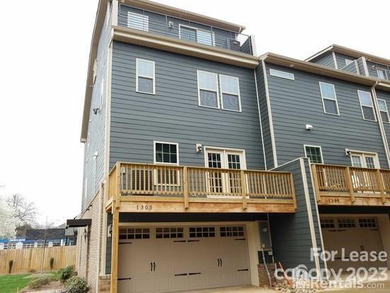 Building Photo - 1305 Queen Lyon Ct