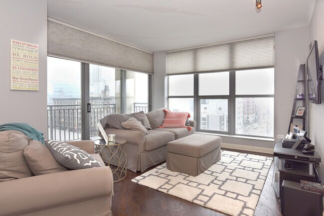 Foto del edificio - 600 N Dearborn St