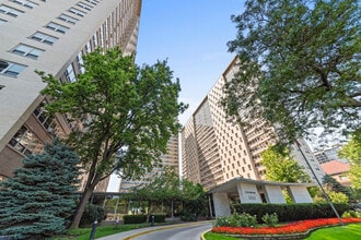 Building Photo - 3950 N Lake Shore Dr