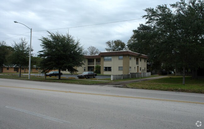 Foto del edificio - 8935 Dr Ml King St