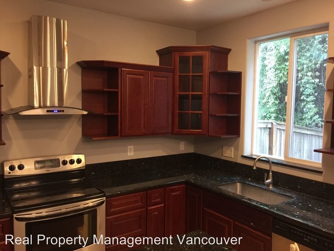 Foto del edificio - 4 br, 2.5 bath House - 4118 NE 35th AVE