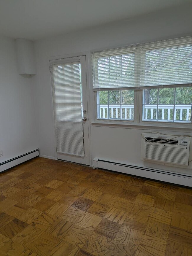 Foto del edificio - 1C Hemlock Dr