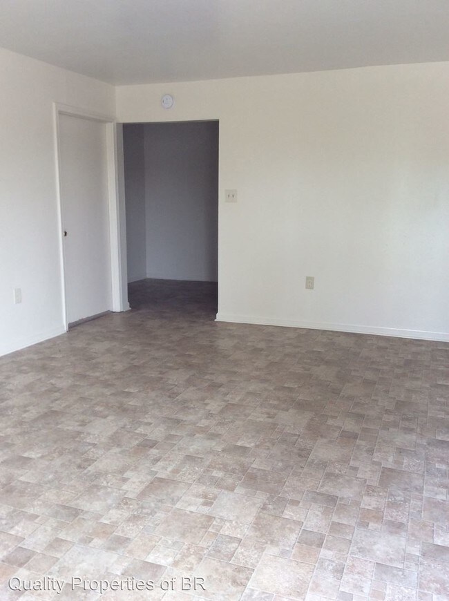 Building Photo - 2215 Gardere Ln