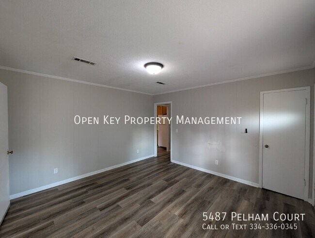 Foto del edificio - 5487 Pelham Ct
