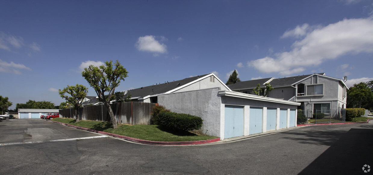 Building Photo - Parkview Terrace Apartments