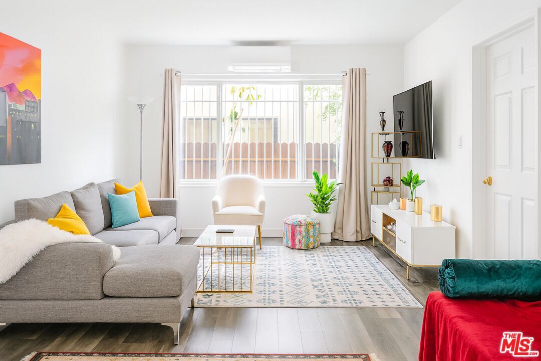 Foto principal - 11670 Sunset Blvd
