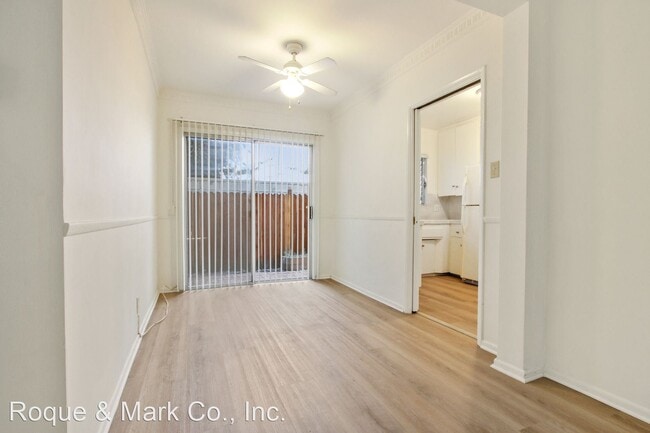 Building Photo - 2 br, 1 bath Apartment - 4803 Elmwood/403-...