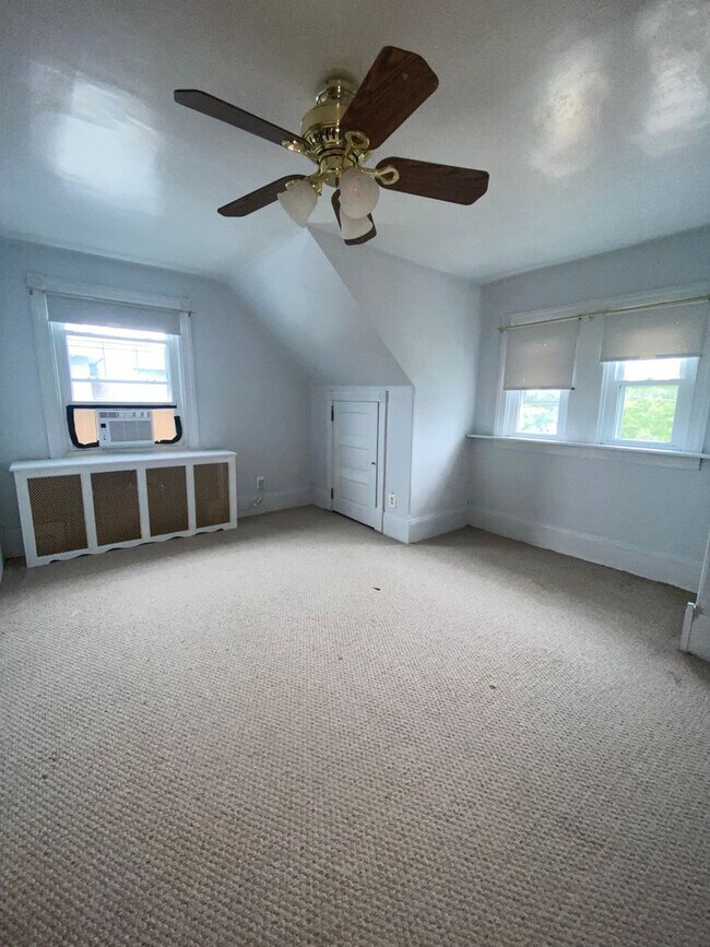 Foto del edificio - Gorgeous 3-Bedroom Apartment in Havertown! Available mid-September!