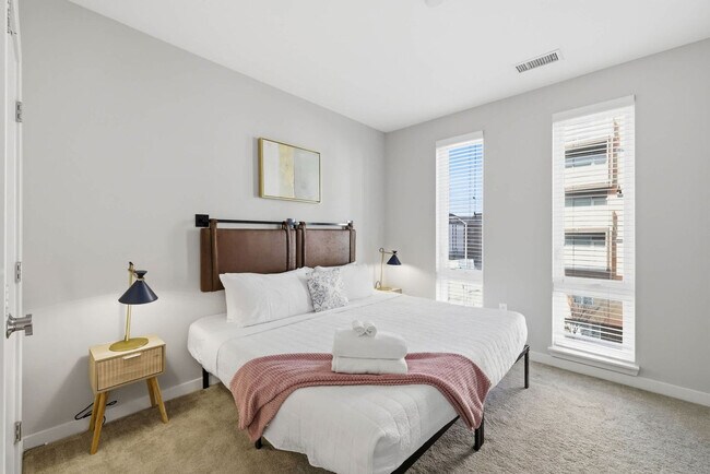 Foto del edificio - 421 E Market St