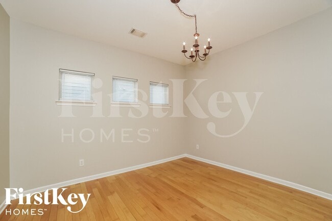 Building Photo - 7271 Silk Tree Pointe