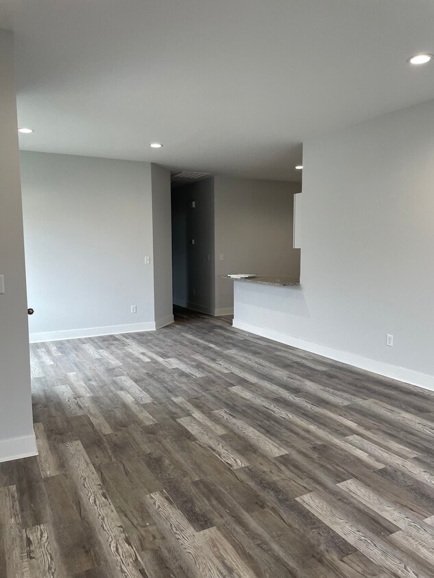 Building Photo - 5403 N Colburn St