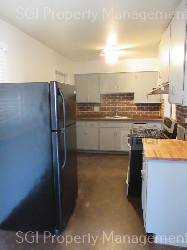 Building Photo - UPDATED NORTH PHOENIX PROPERTY!
