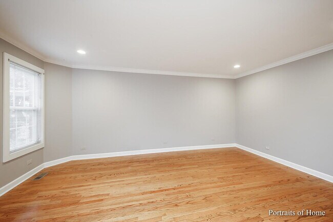 Foto del edificio - 325 N Loomis St