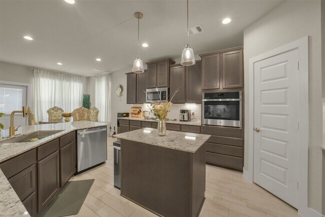 Foto del edificio - 23610 Iris Field Ct