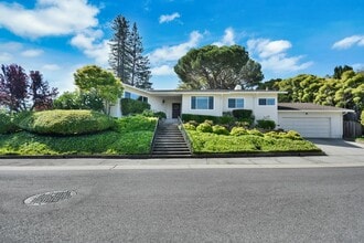 Building Photo - 2305 Tioga Dr