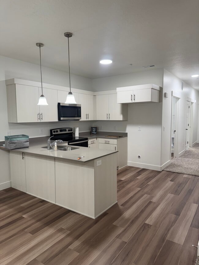 Building Photo - 874 N Hemsworth Way