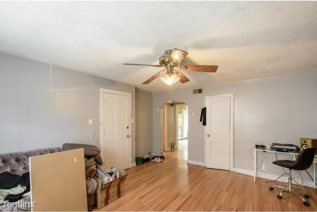 Building Photo - 1 br, 1 bath Apartment - 6331 Morton St