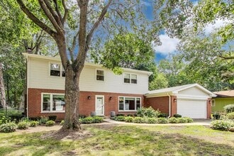 Building Photo - 317 E Forest Ln