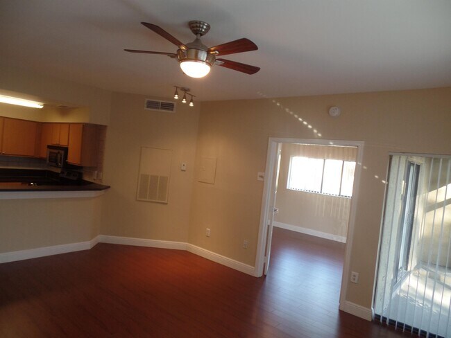 Building Photo - 2550 SW 18th Terrace
