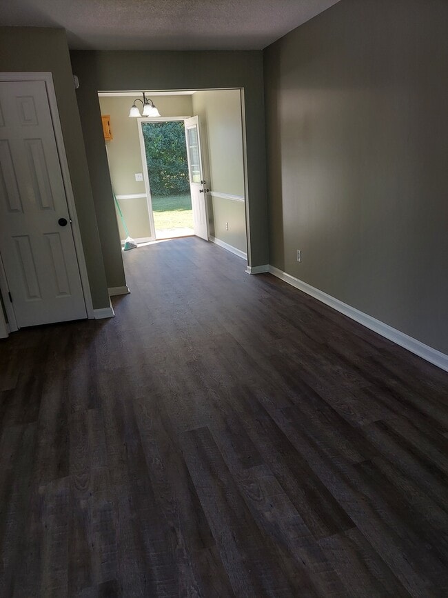 Front Entrance - 133 Shearer St