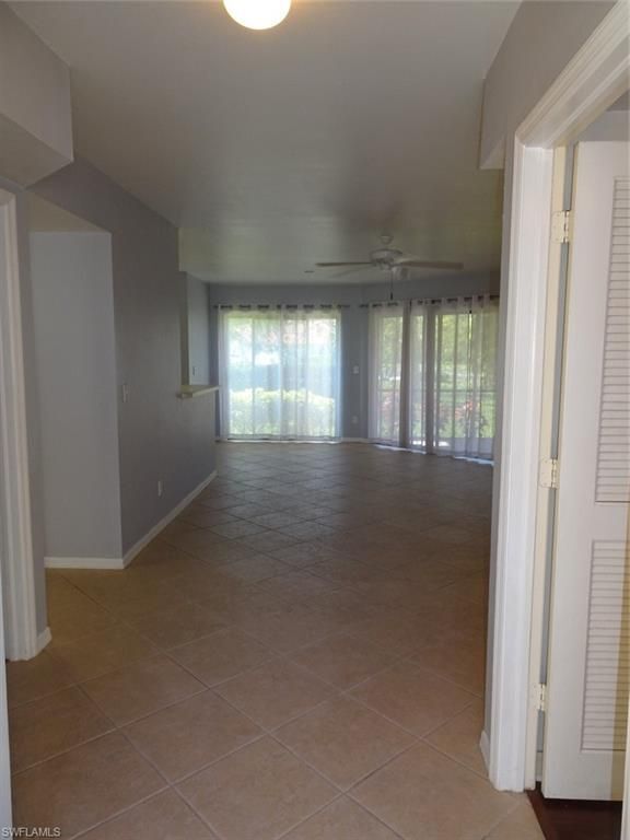 Building Photo - Beautiful Naples condo Berkshire Lakes