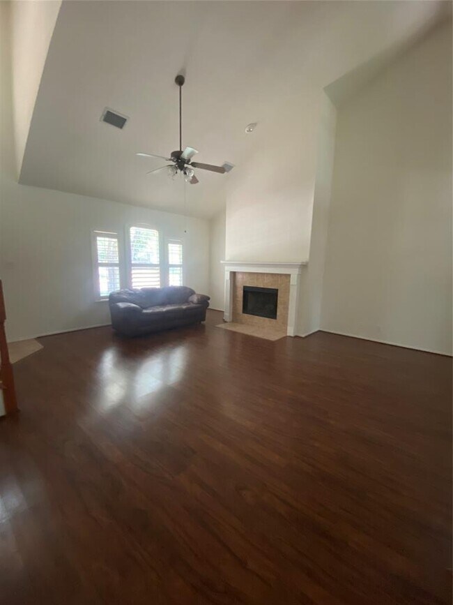 Foto del edificio - 3101 Bent Tree Cove