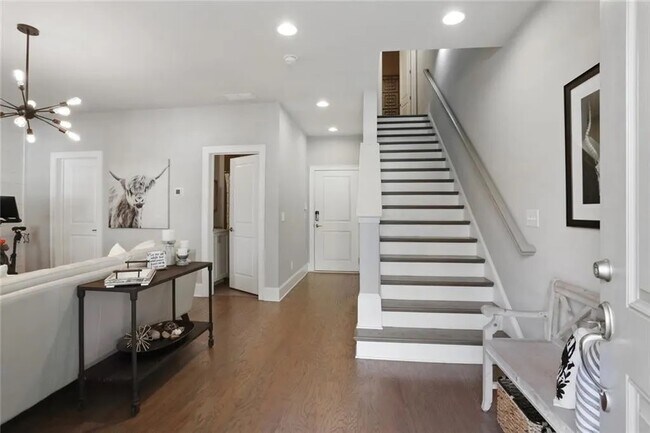 Foto del edificio - 140 Clover Ct