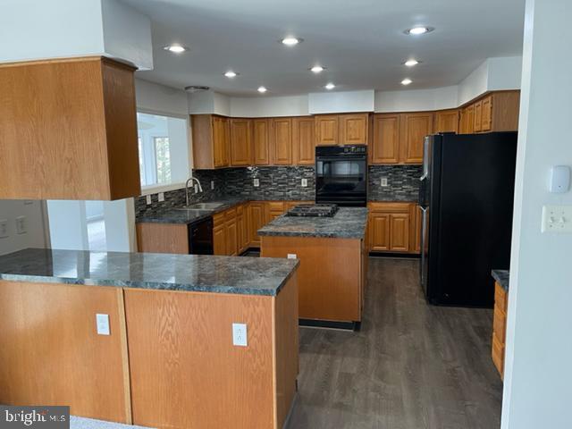 Building Photo - 19018 Cattail Ln