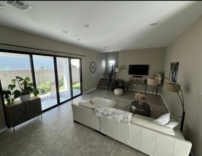 Foto del edificio - 4821 E St John Rd