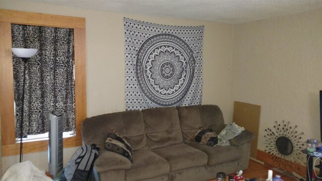 Foto del edificio - 711 4th Ave SE