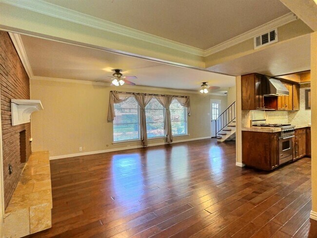Foto del edificio - 1020 W Northgate Dr